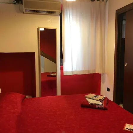 Bed and Breakfast Castelduomo Dimore Deluxe 3*
